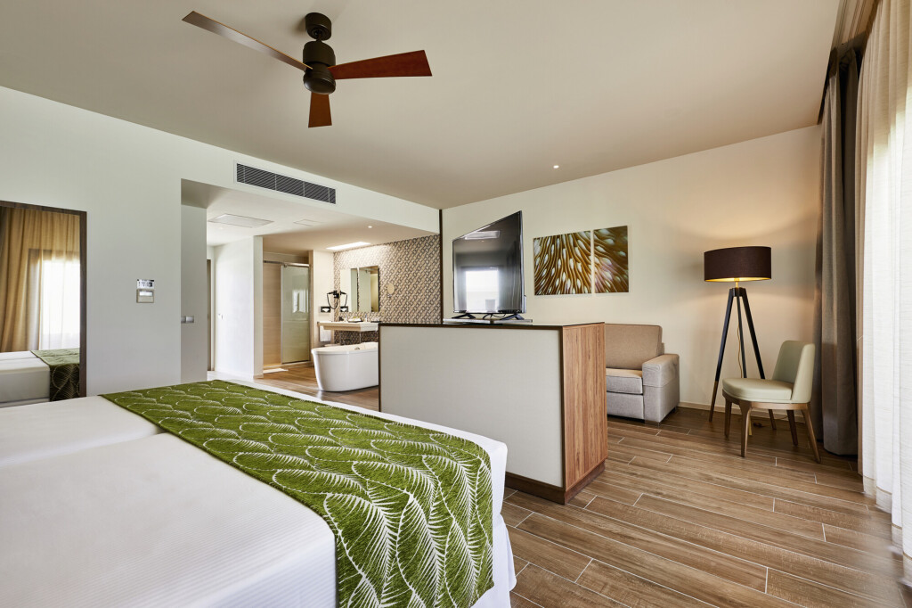 Атолл Дхаалу: Отель RIU Atoll All inclusive