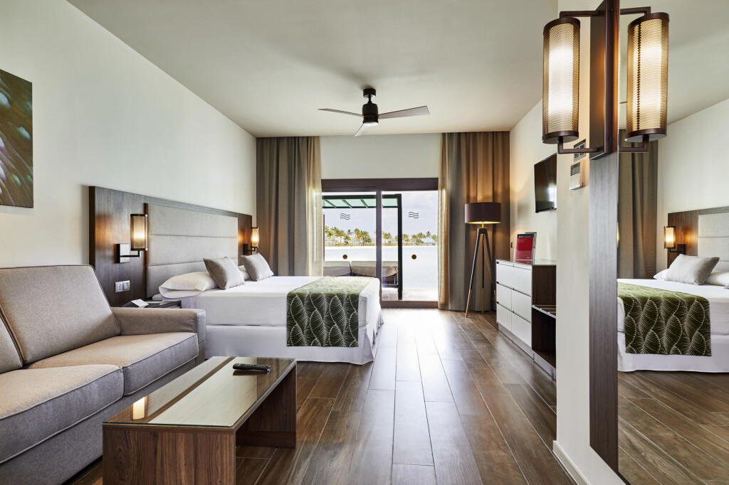 Атолл Дхаалу: Отель RIU Atoll All inclusive