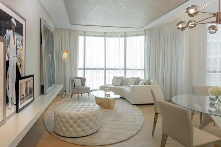Дубай: Paramount Hotel Dubai