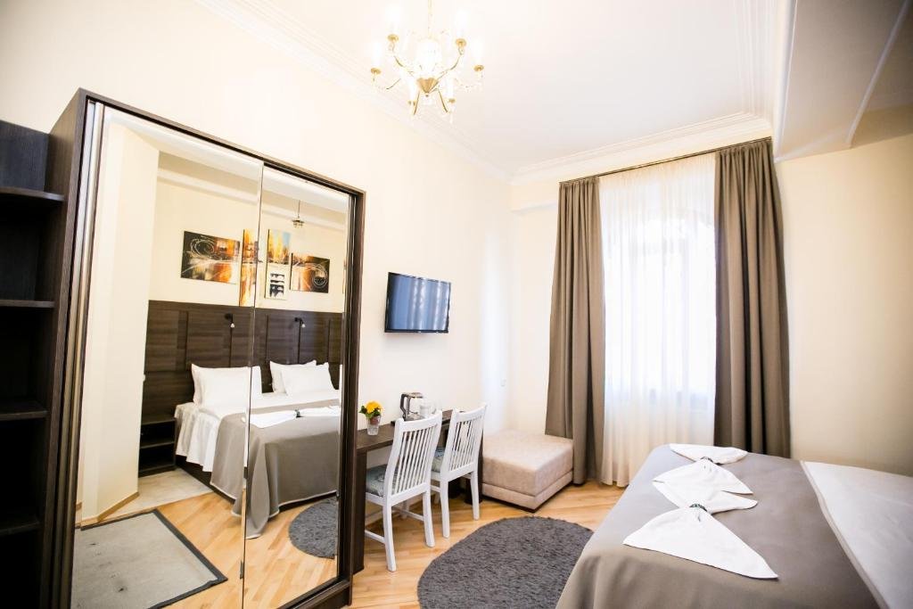 Тбилиси: Hotel Badagi