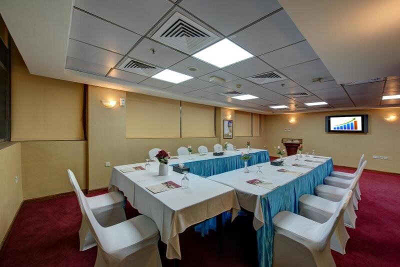 Шарджа: Royal Tulip Sharjah Hotel Apartments