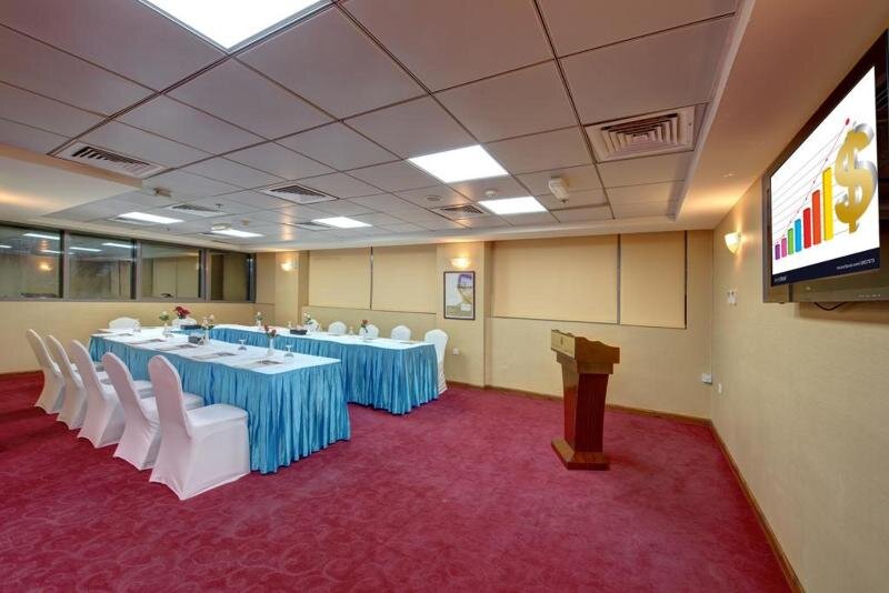 Шарджа: Royal Tulip Sharjah Hotel Apartments
