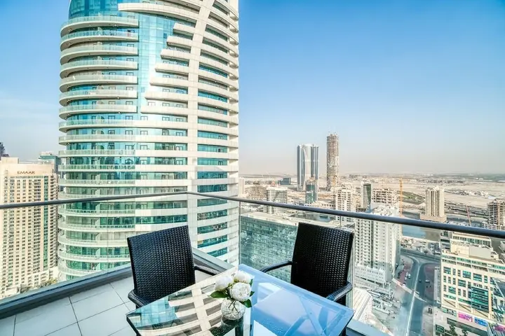 Дубай: Shakespeare Ease By Emaar