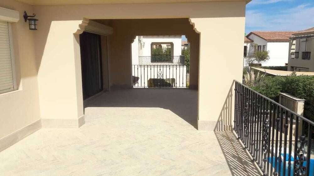 Эль-Аламейн: North Coast Marassi Villa V72 with Pool