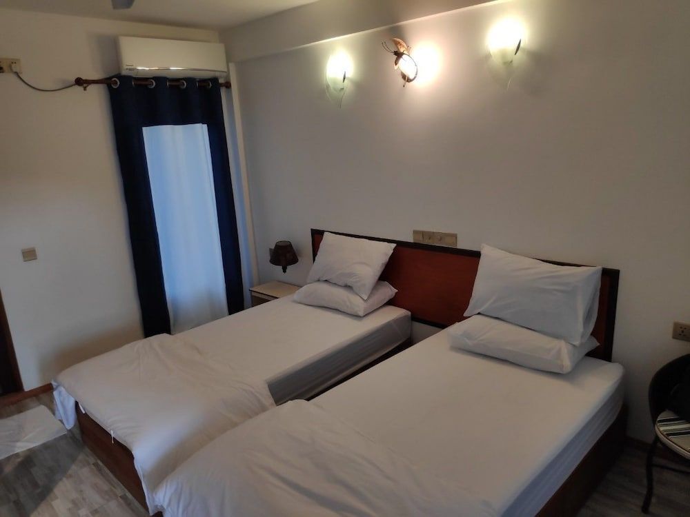 Атолл Баа: Five Coral Inn