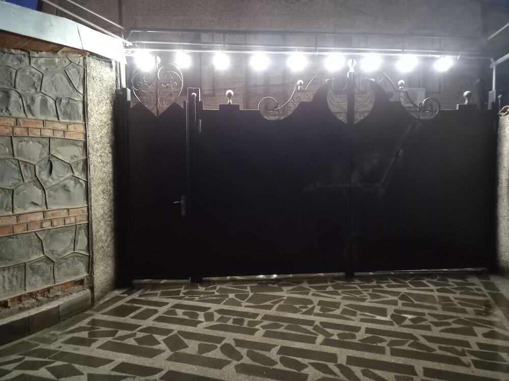 Телави: Отель «Старые ворота»