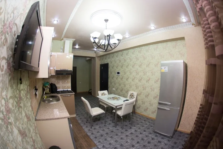 Баку: Bakuvi Tourist Apartment B008