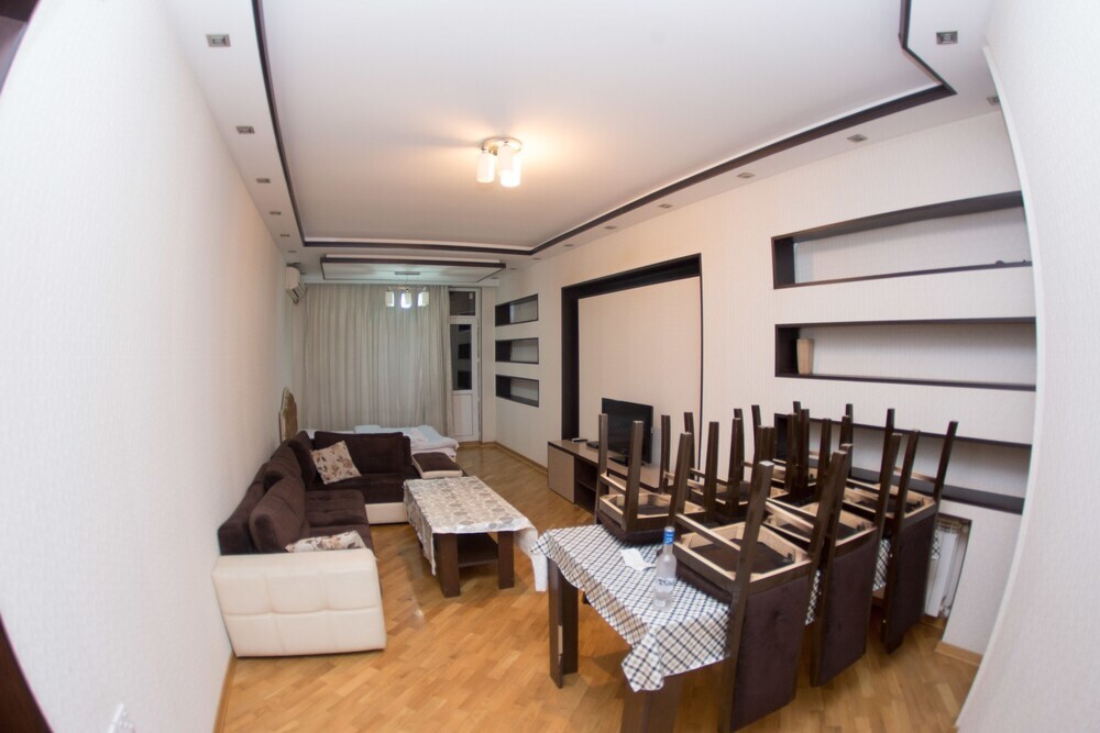 Баку: Bakuvi Tourist Apartment B086