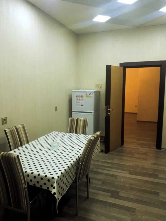Баку: Bakuvi Tourist Apartment B098