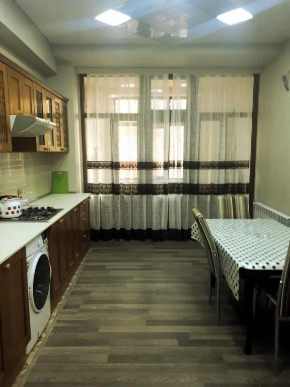 Баку: Bakuvi Tourist Apartment B098