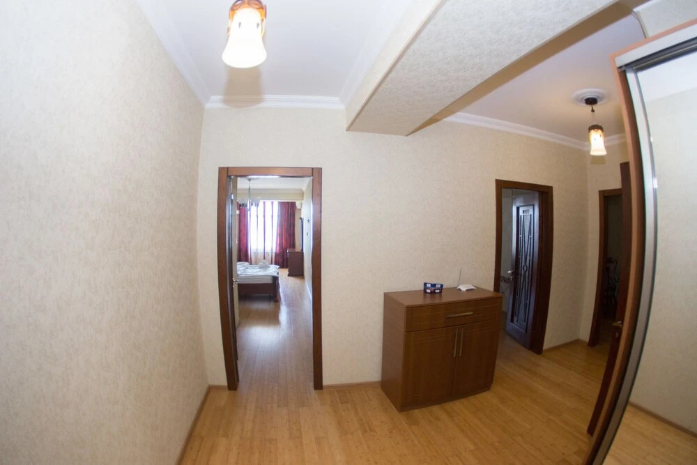 Баку: Bakuvi Tourist Apartment B092