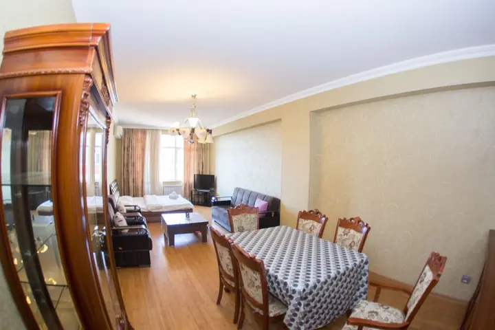 Баку: Bakuvi Tourist Apartment B092