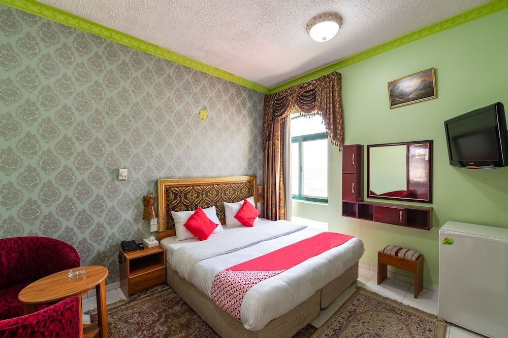 Дубай: Golden Sea Hotel