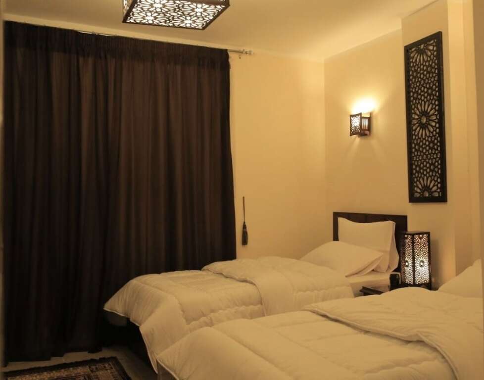 Гиза: 9 Pyramids Inn