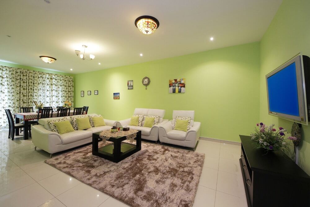 Дубай: Signature Holiday Home-Masakin Al Furjan