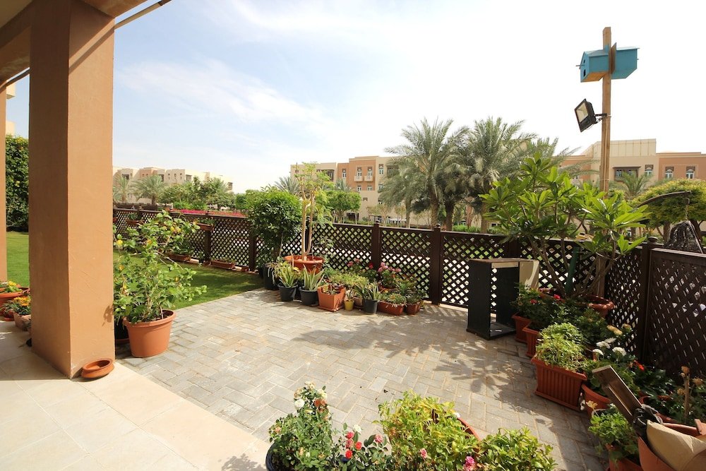 Дубай: Signature Holiday Home-Masakin Al Furjan