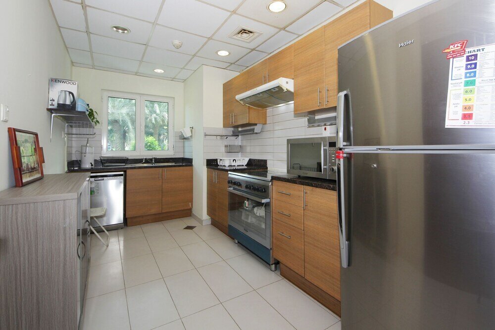 Дубай: Signature Holiday Home-Masakin Al Furjan