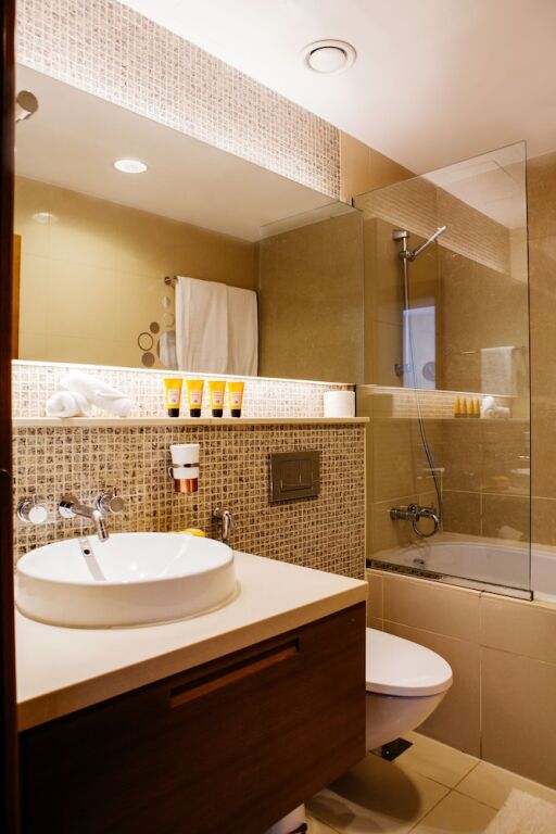 Дубай: FantaStay Claren Tower 2