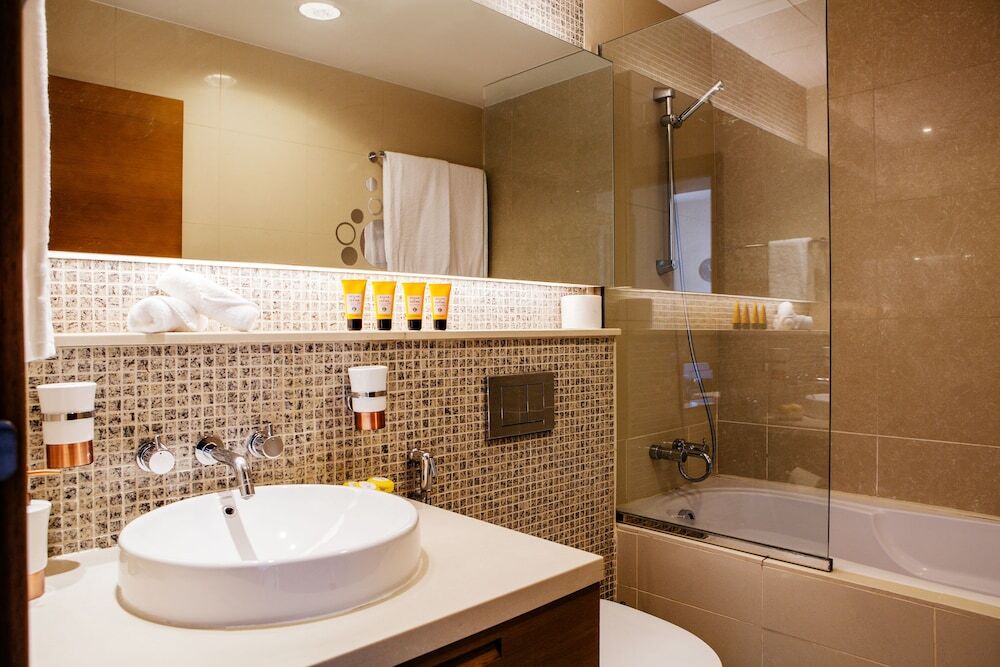 Дубай: FantaStay Claren Tower 2