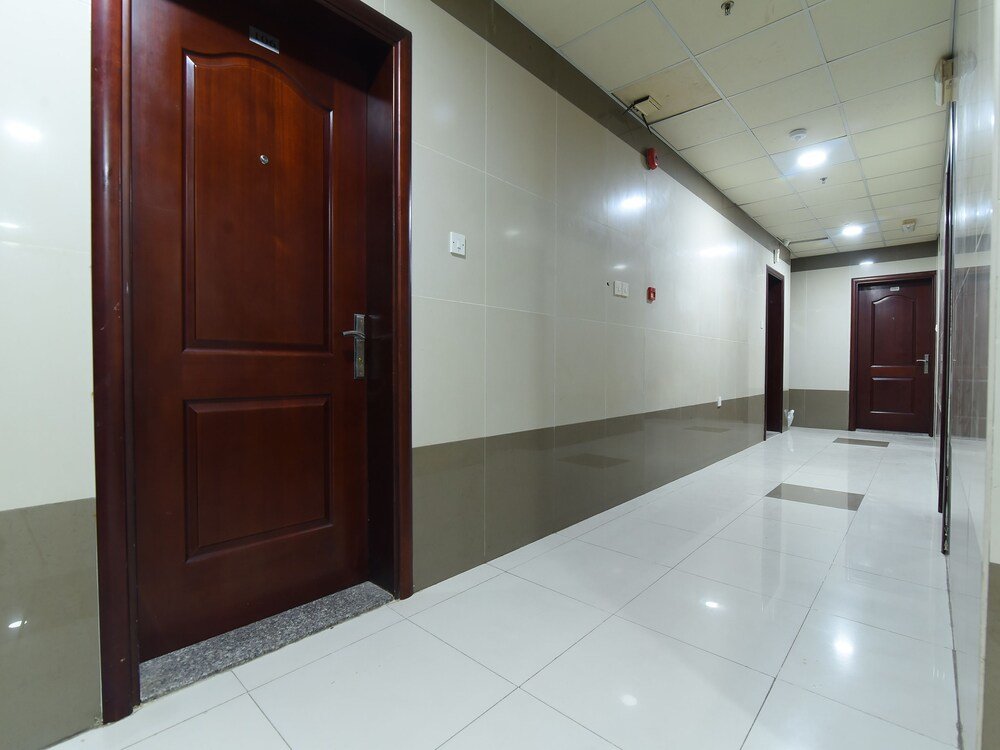 Шарджа: Oyo 247 Host Palace Hotel Apartment