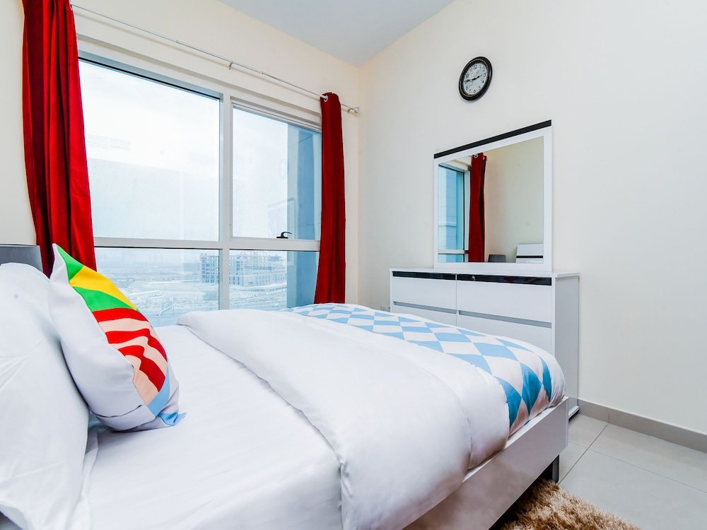 Дубай: OYO Home 176 1BHK Lake Tower JLT