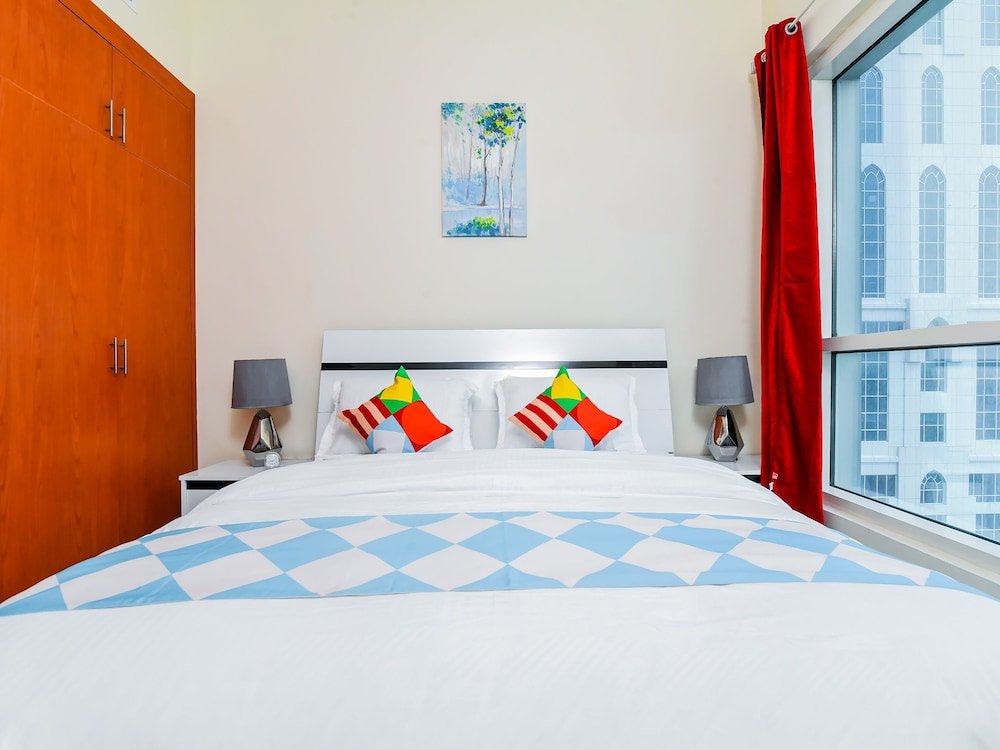 Дубай: OYO Home 176 1BHK Lake Tower JLT