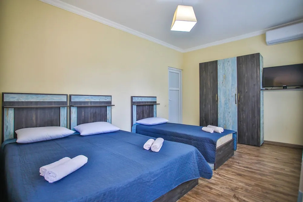 Кутаиси: Book Hotel