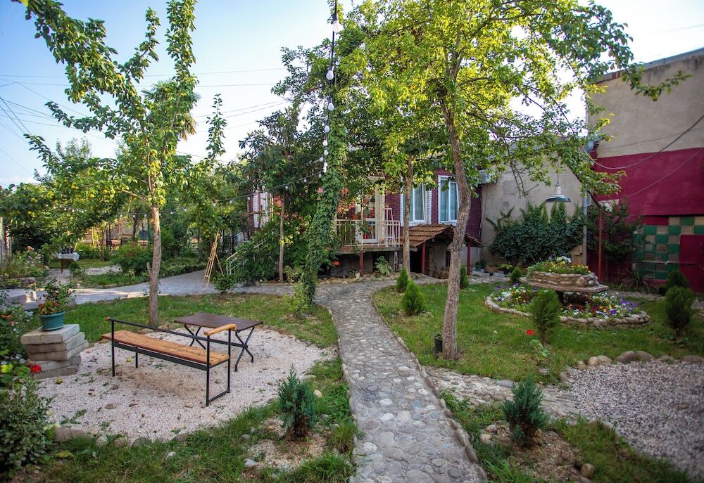 Кутаиси: Book Hotel