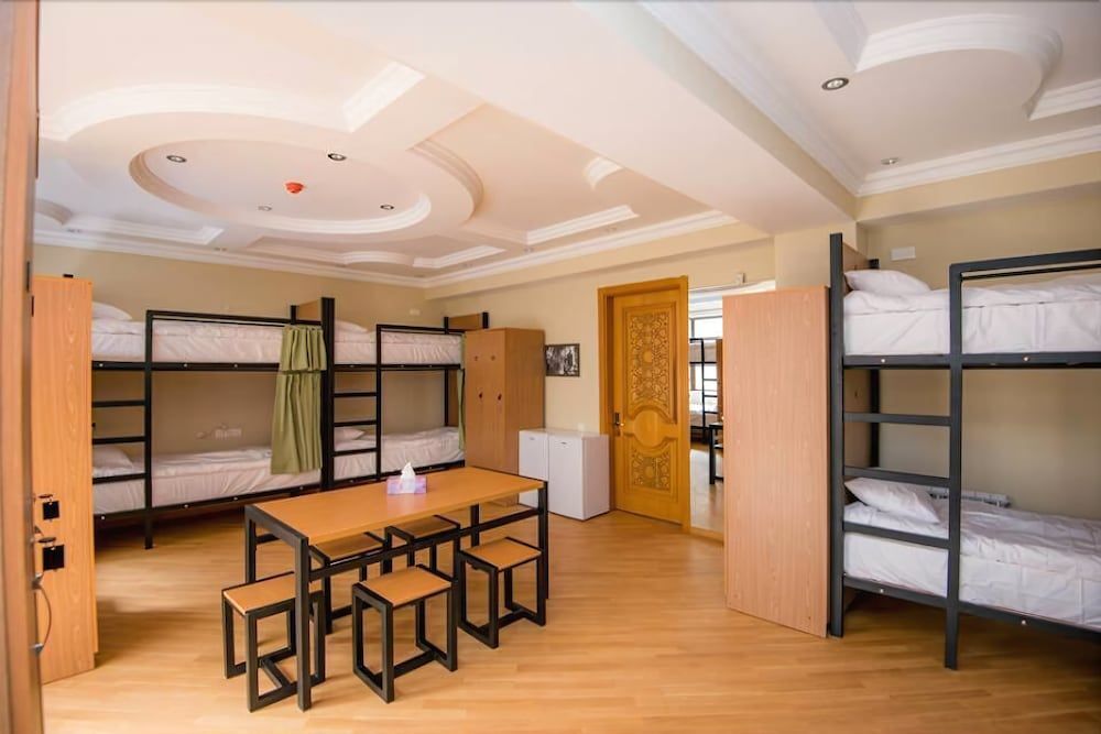 Баку: The Royal Spinel Hostel