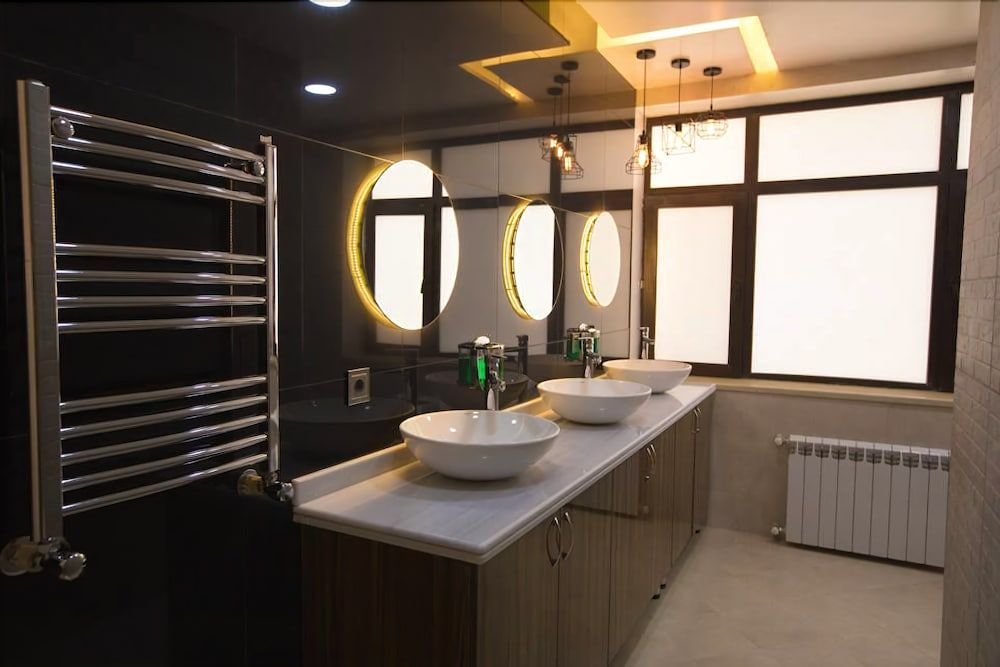 Баку: The Royal Spinel Hostel
