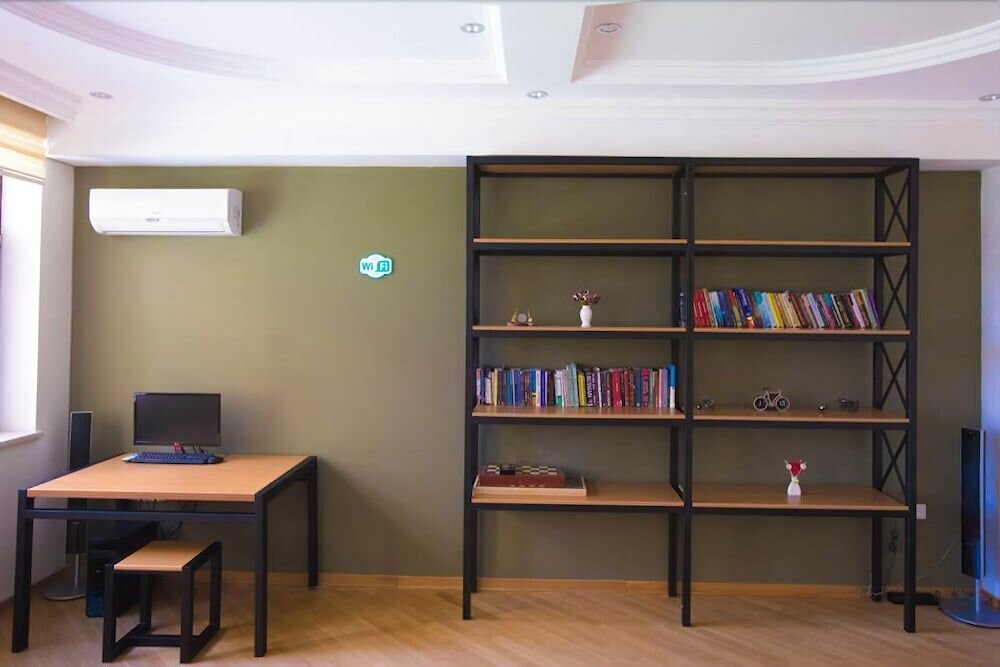 Баку: The Royal Spinel Hostel