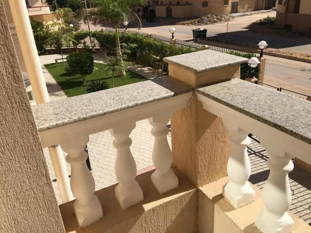 Борг-эль-Араб: E-Just Hotel Borg El Arab