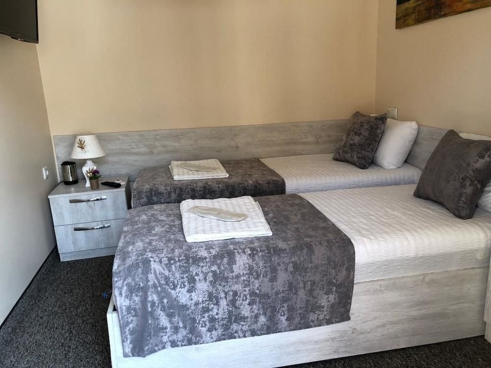 Тбилиси: Hotel Leo Palace Tbilisi