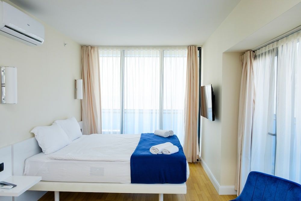 Батуми: Vip40 Hotel
