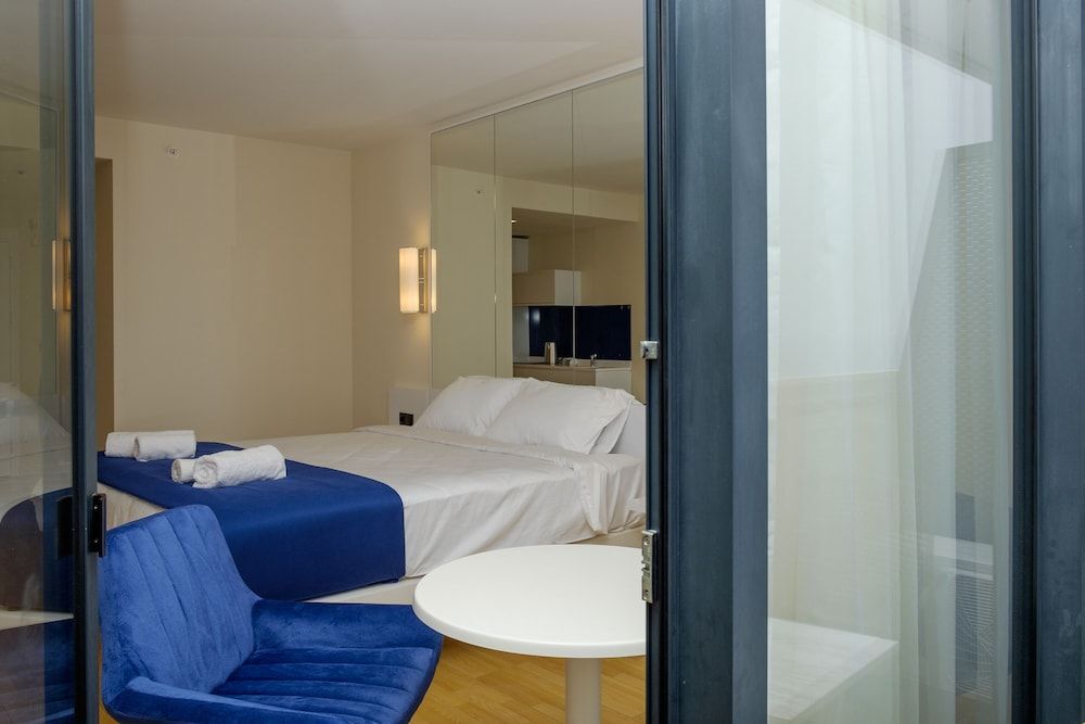 Батуми: Vip40 Hotel