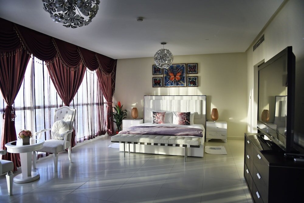 Дубай: 3 BR Spectacular view in Marina