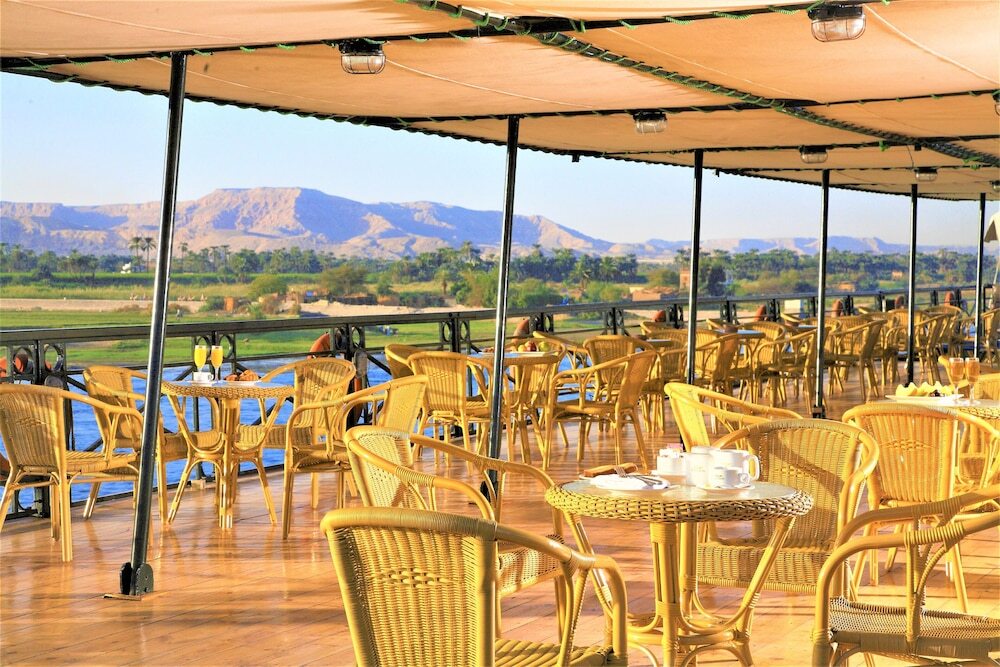 Луксор: Jaz Crown Jewel Nile Cruise - Every Saturday from Luxor for 07 & 04 Nights - Every Wednesday From Aswan for 03 Nights