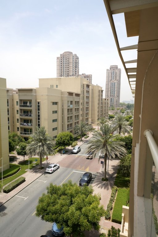 Дубай: One Perfect Stay Al Ghozlan 4