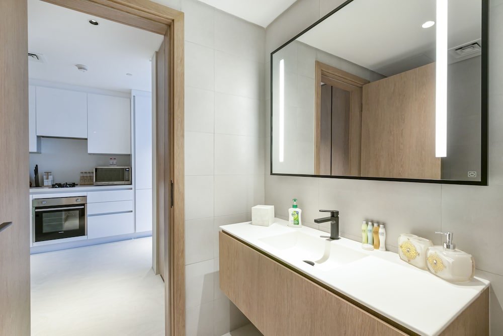Дубай: Driven Holiday Homes Marquise Square