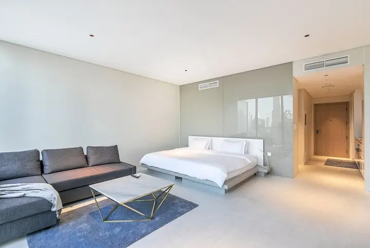 Дубай: Driven Holiday Homes Marquise Square