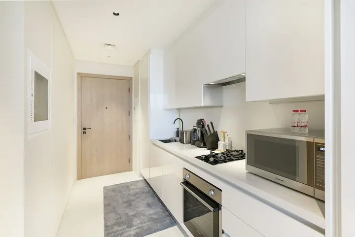 Дубай: Driven Holiday Homes Marquise Square