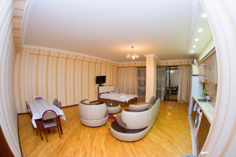 Баку: Туристические апартаменты в Баку, B127