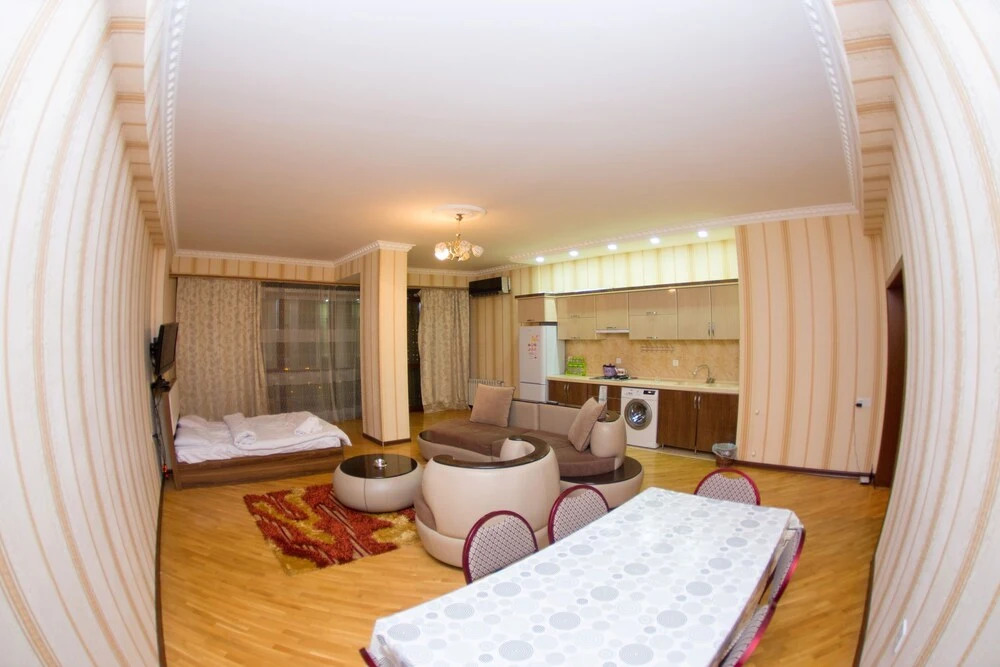 Баку: Туристические апартаменты в Баку, B127