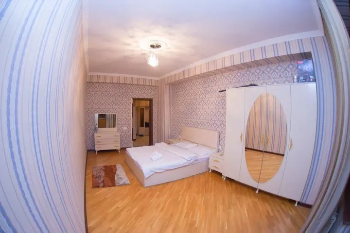Баку: Туристические апартаменты в Баку, B127
