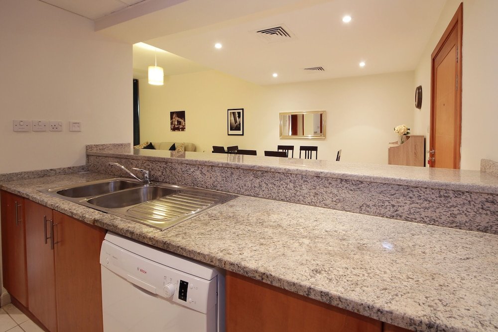 Дубай: New Arabian Holiday Homes- Al Dhafara