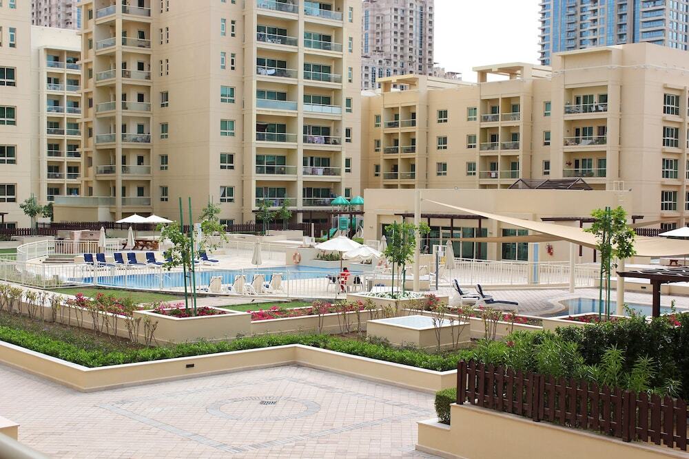 Дубай: New Arabian Holiday Homes- Al Dhafara