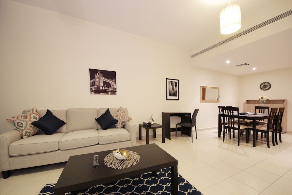 Дубай: New Arabian Holiday Homes- Al Dhafara