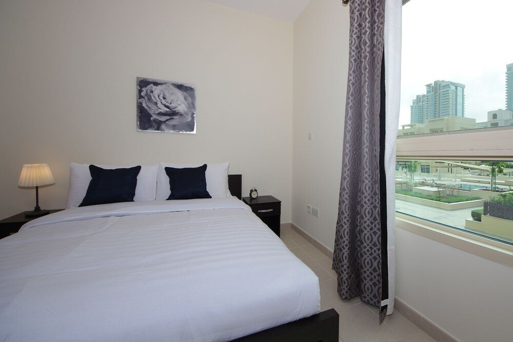 Дубай: New Arabian Holiday Homes- Al Dhafara