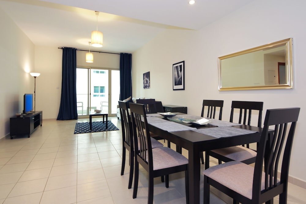 Дубай: New Arabian Holiday Homes- Al Dhafara