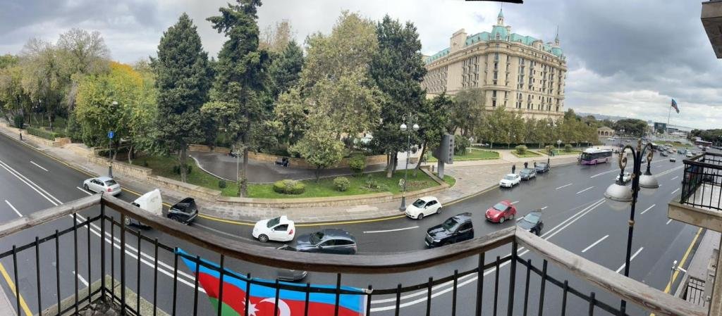 Баку: Apartments Formula 1 on Niyazi with Balconies